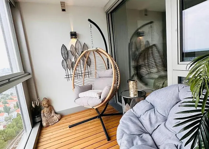 High-end Close To Metro And Uno-city With E-parking Vienna